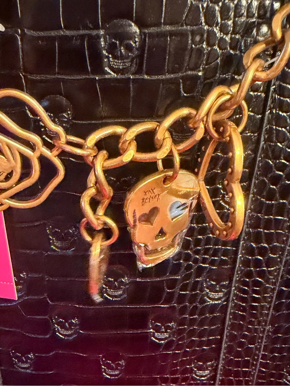 Betsey Johnson NWT Black Croc Skull Embossed Tote Bag & Gold Skull Charm (P234)